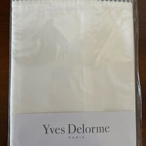 Yves Delorme Victoire Platine pillow case king